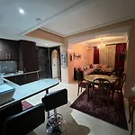 Luxury Apartment In The Heart Of Gueliz , Wifi, Pool